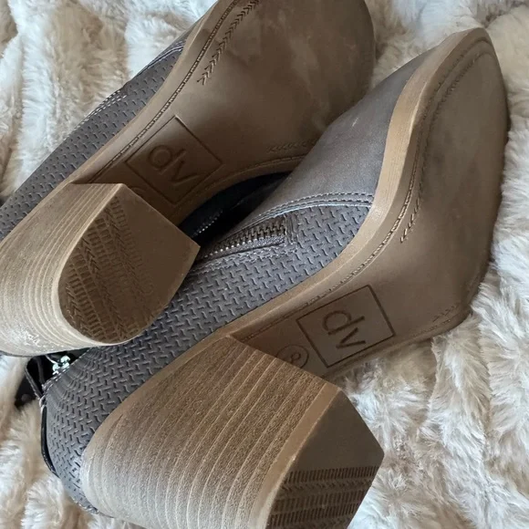 Dolce Vita Gray Ankle Booties - Picture 3 of 4